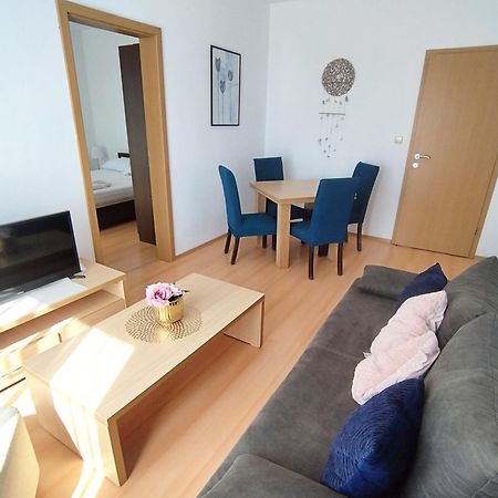 New Line Village Apartments Pantai Sunny Bagian luar foto