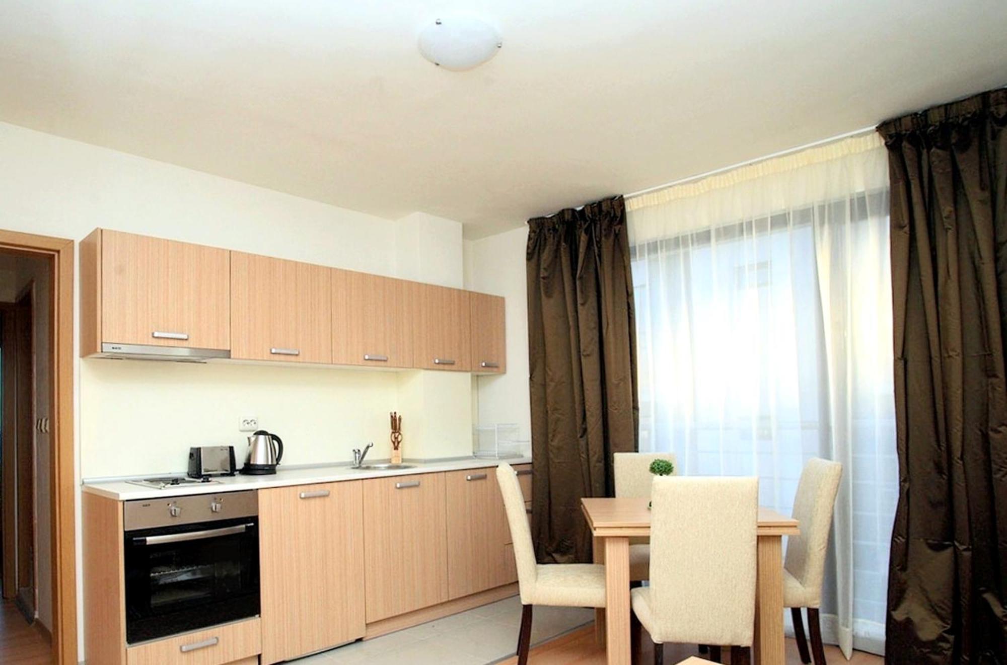New Line Village Apartments Pantai Sunny Ruang foto
