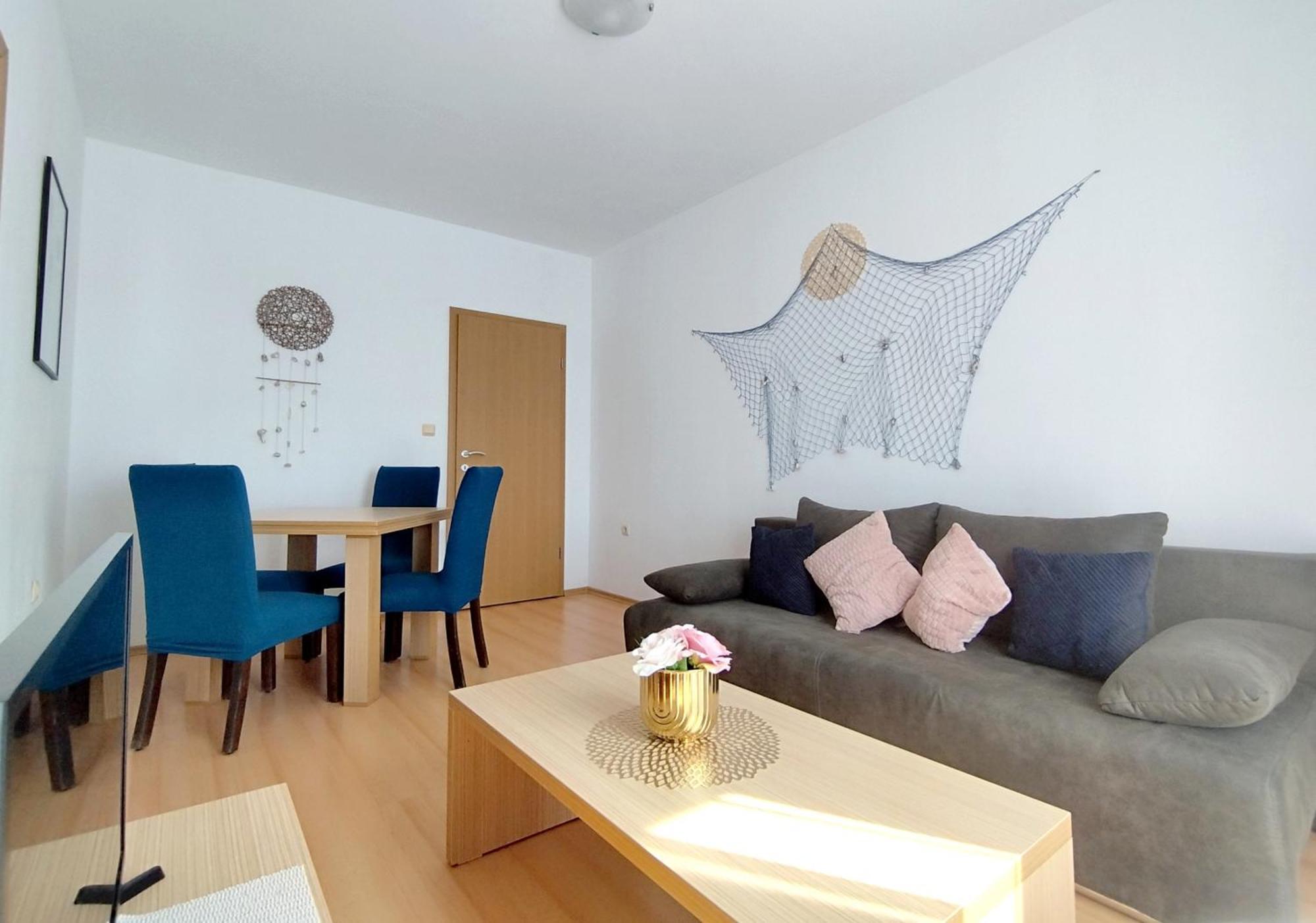 New Line Village Apartments Pantai Sunny Bagian luar foto