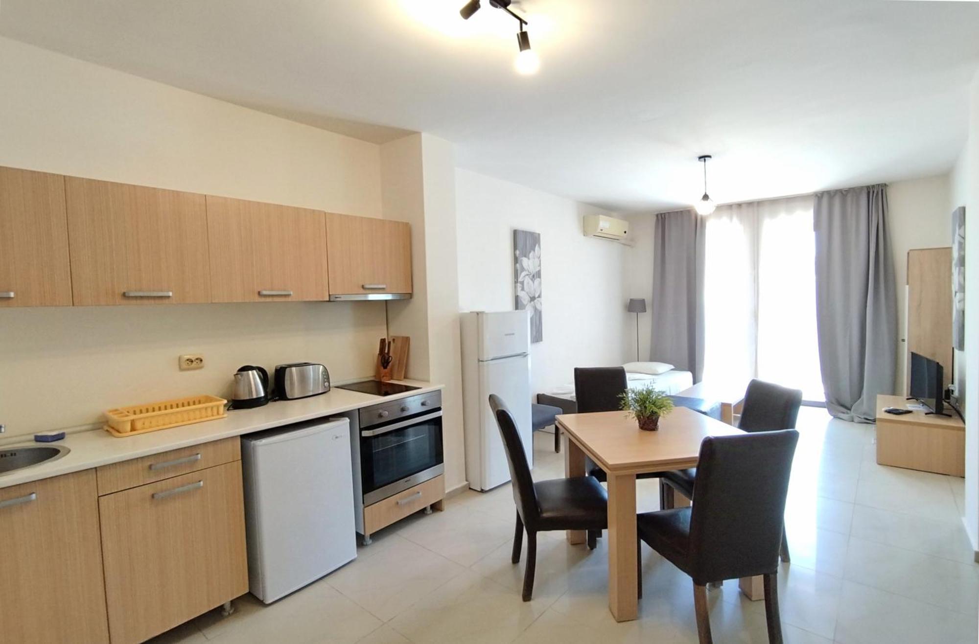 New Line Village Apartments Pantai Sunny Bagian luar foto